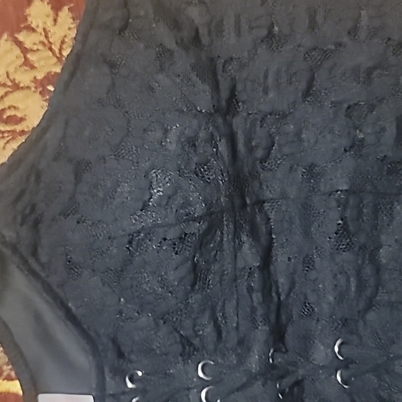 Black corset - Picture 3 of 3